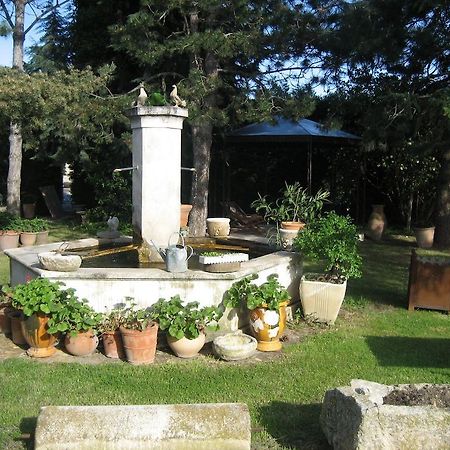 La Maison D'Albert Daire Cadenet Dış mekan fotoğraf